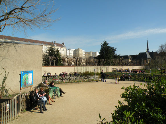  Parc Catherine Labouré